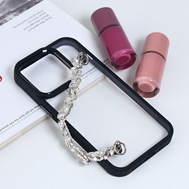 02c89ce0f194e5e4b1d7a45395868635 Maskica Chain za iPhone 14 Pro 6.1 crna