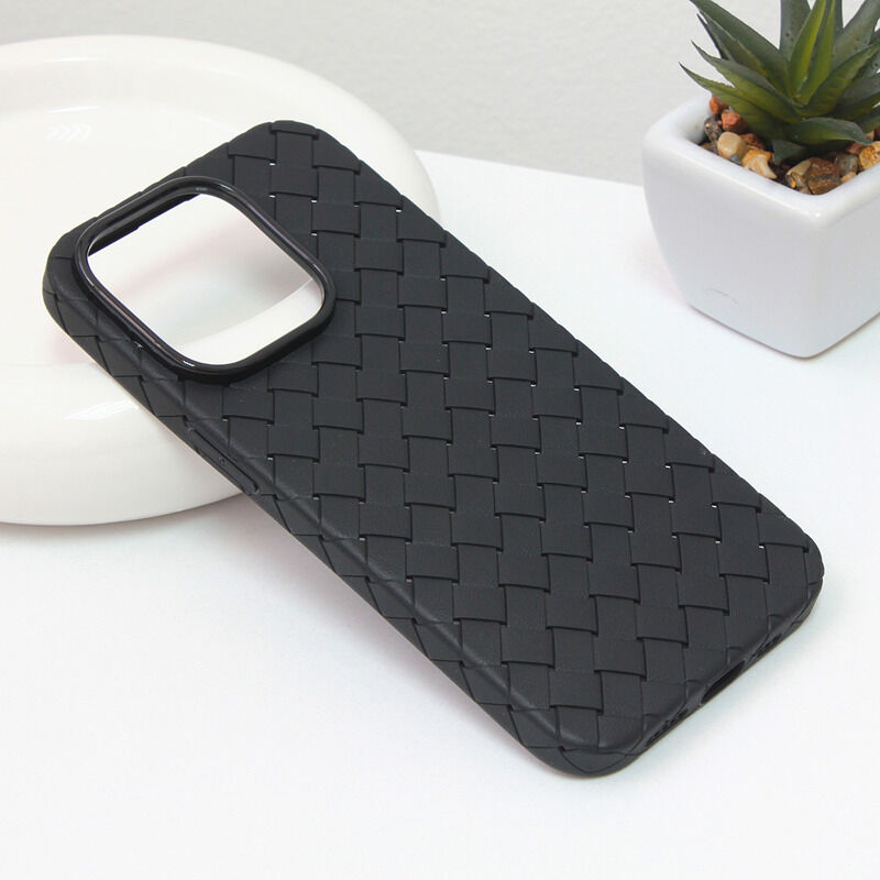 62896b8bf2084ecd50256dbed2c5188a Maskica Weave case za iPhone 14 6.1 Pro crna