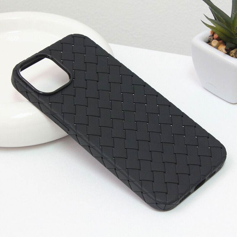 86a52bd54526305f87e110e19872e102 Maskica Weave case za iPhone 13 6.1 crna