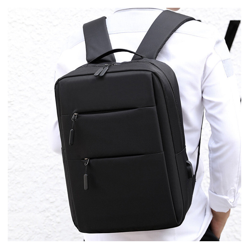 d7521215c4fea918e8b29f627d6956cc Ranac Hiking EL 15.6" crni