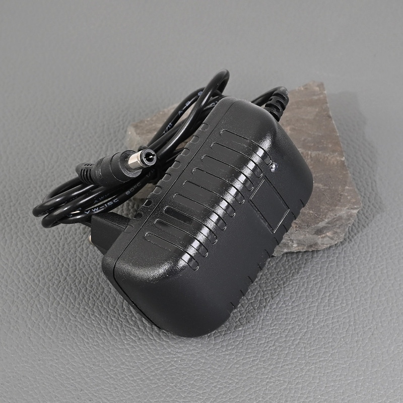 25e71f8613d7d045fad513dac10d33aa Adapter Manhattan 151634 DisplayPort/M - HDMI/F 1080p Crni