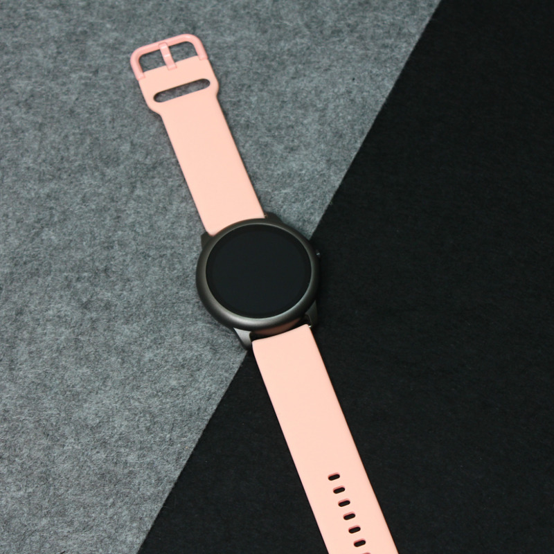 b92d36562b81863debc0ab94f19c149d Narukvica kozna klasik za smart watch Samsung 4, 5 20mm siva