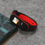 c5f62880db4c8c3916189bfc558fa559 Narukvica za smart watch Xiaomi Mi Band M3/M4 crno crvena